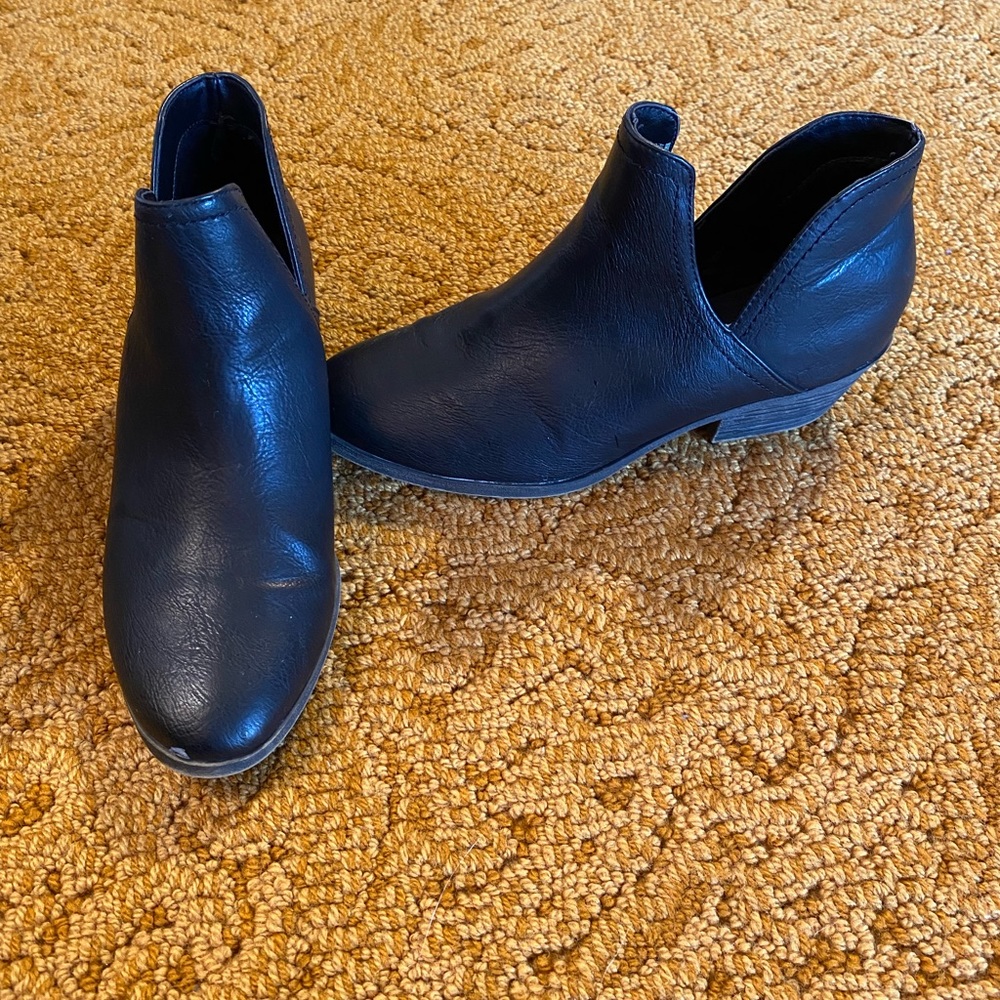 Womens booties size 9